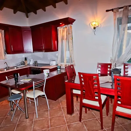 Aselinos Holiday home