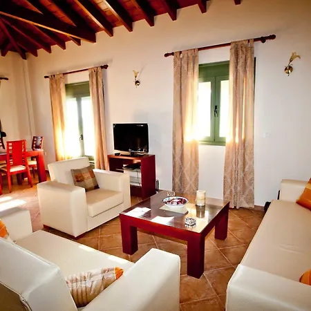 Aselinos Holiday home *